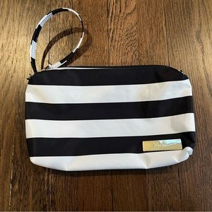 Jujube Be Quick pouch/wristlet